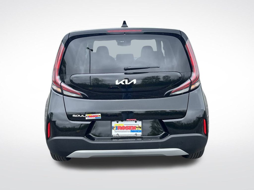 2025 Kia Soul S photo 2