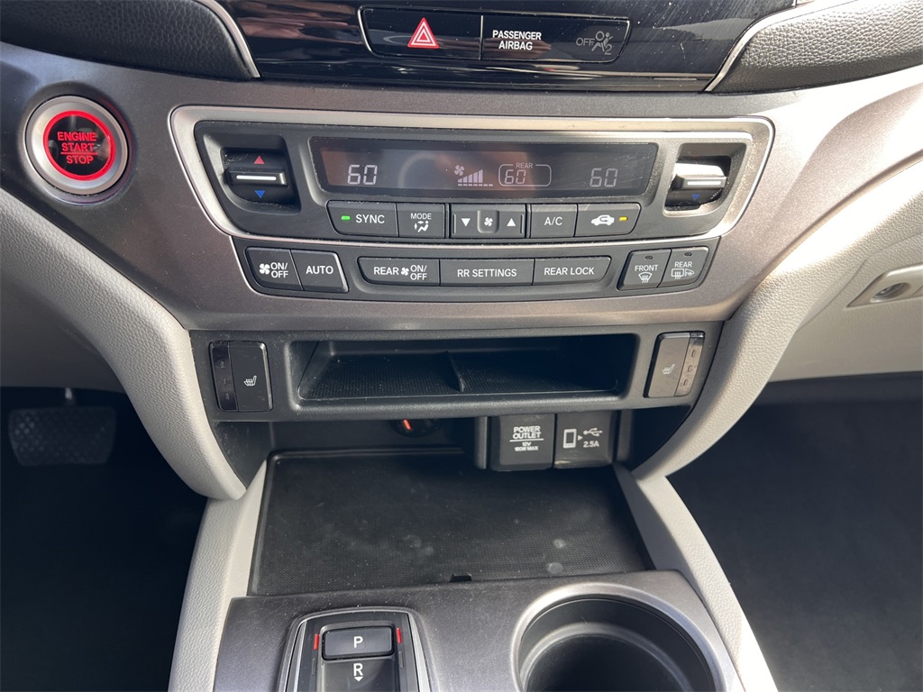2021 Honda Pilot EX photo 34