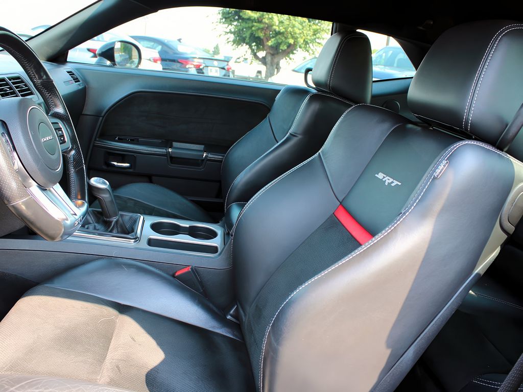2013 Dodge Challenger SRT8 photo 11