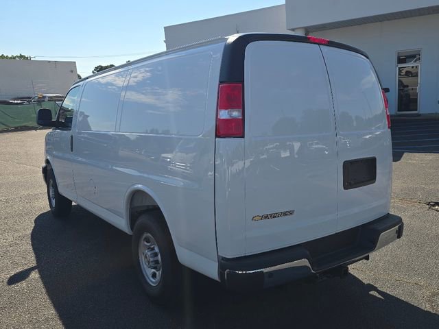 2025 Chevrolet Express Cargo 2500 photo 4