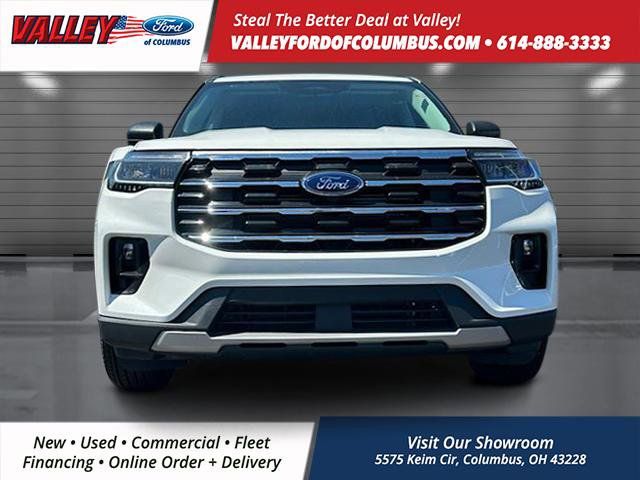 2025 Ford Explorer photo 2