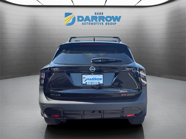 2026 Nissan Kicks SR photo 4