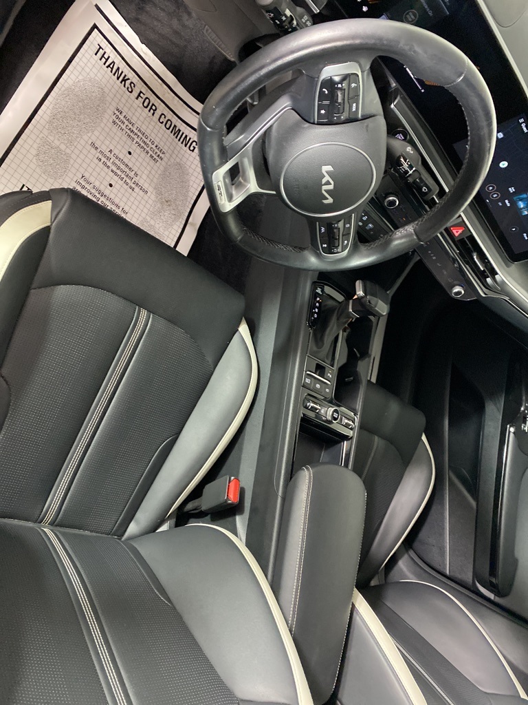 2025 Kia K5 GT-Line photo 13