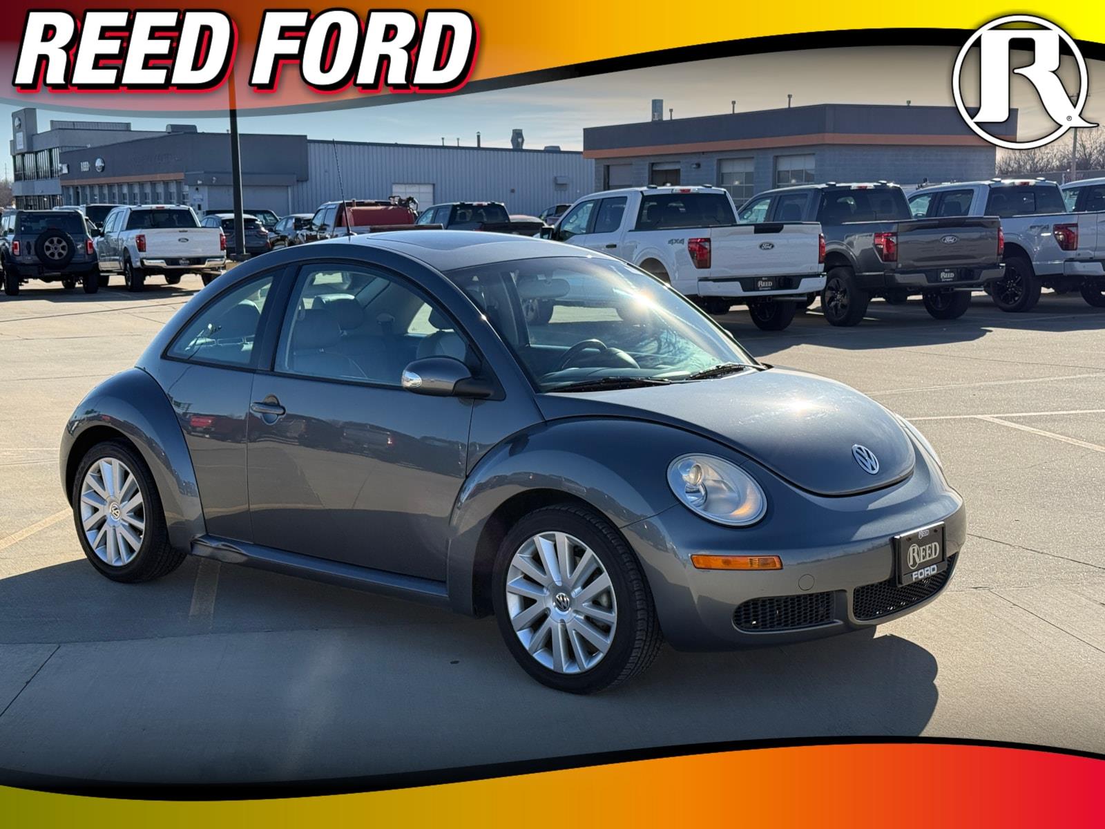 2008 Volkswagen New Beetle's photo