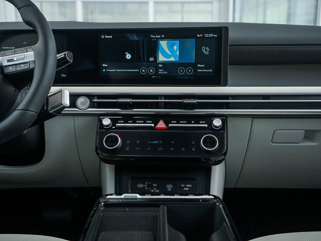 2025 Hyundai Tucson Limited photo 15
