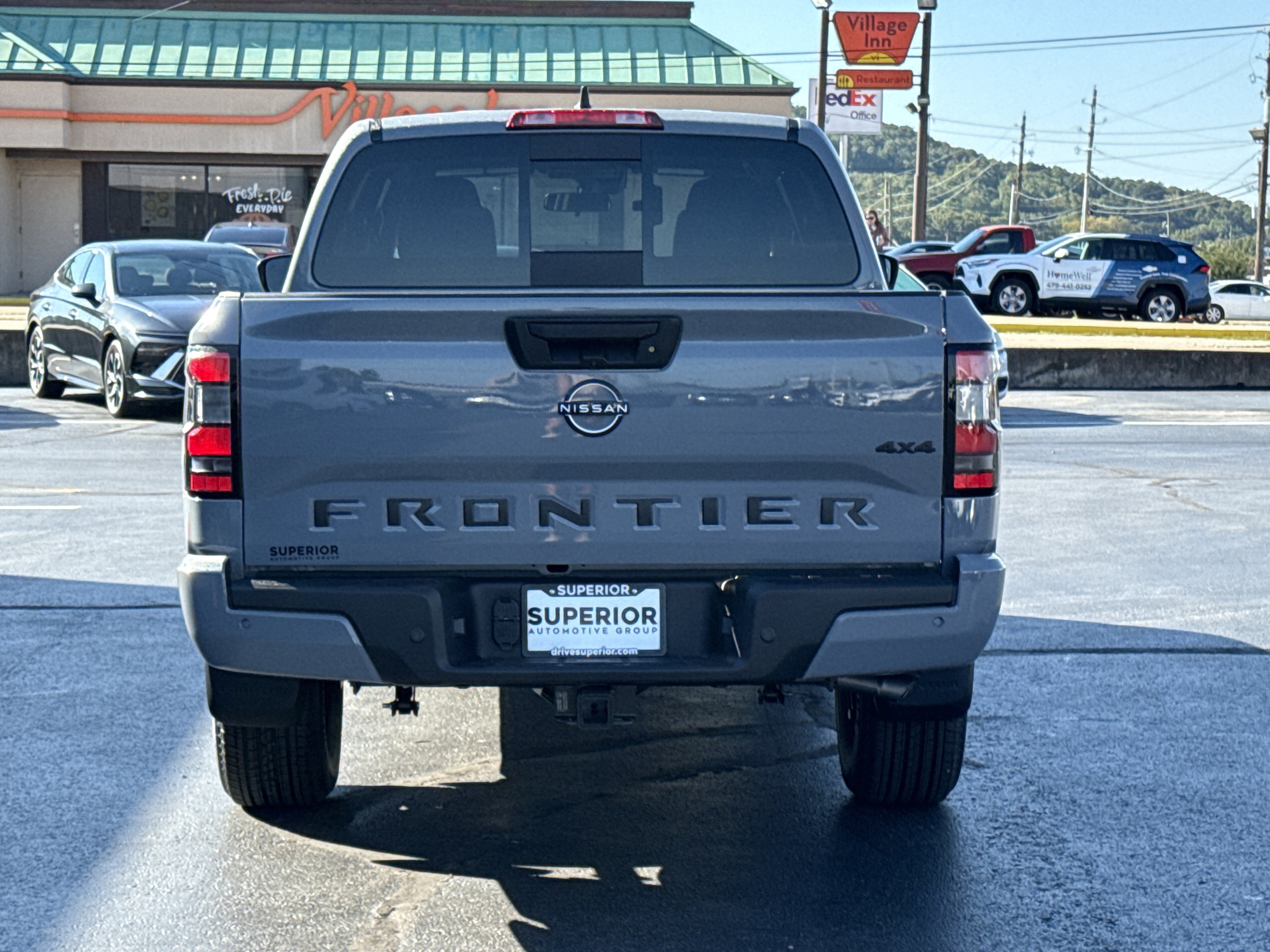 2026 Nissan Frontier Crew Cab SV photo 3