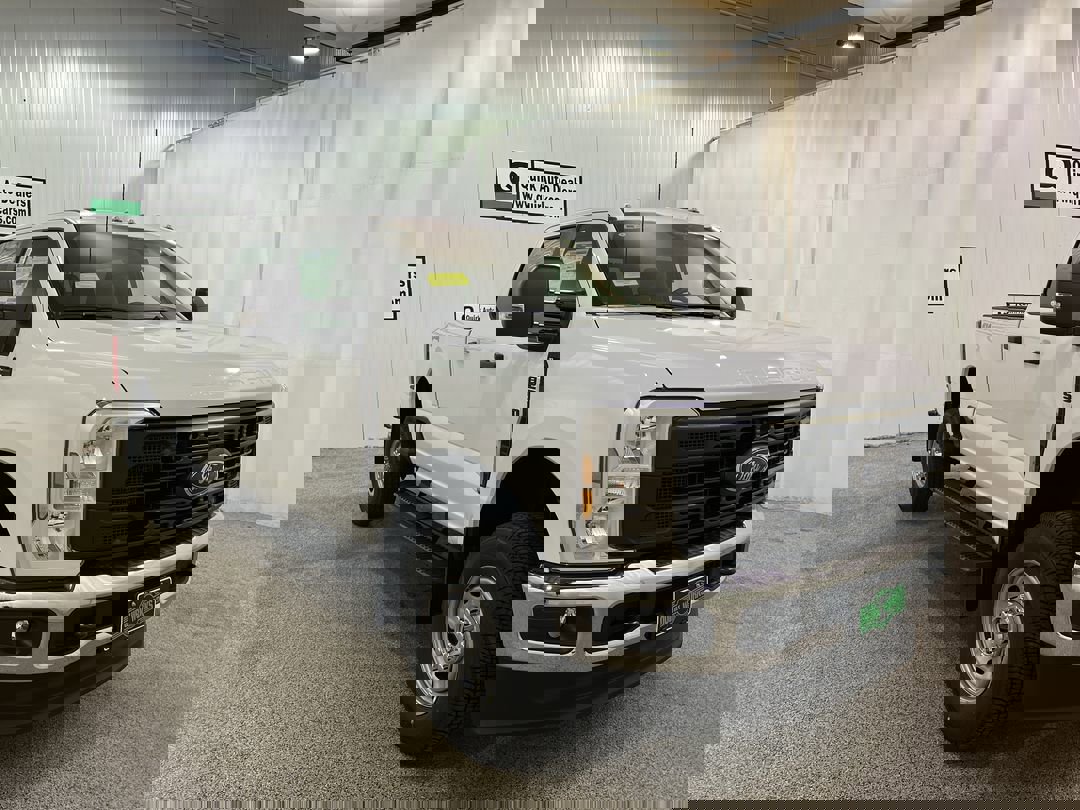 2025 Ford F-250 XL photo 3