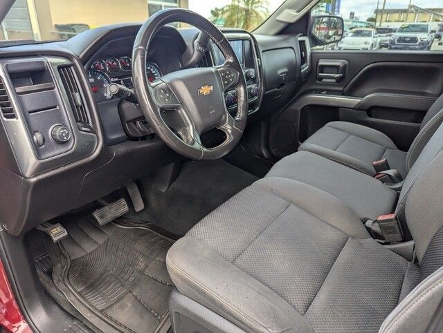 2018 Chevrolet Silverado LT photo 10