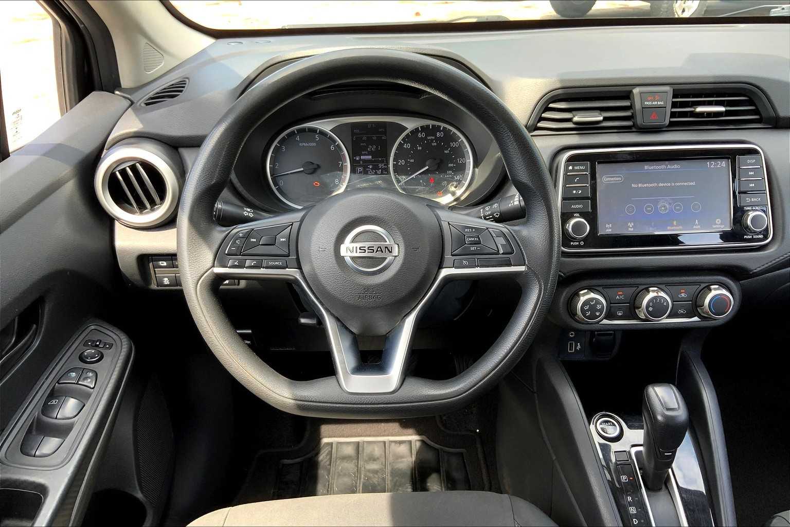 2020 Nissan Versa S photo 5
