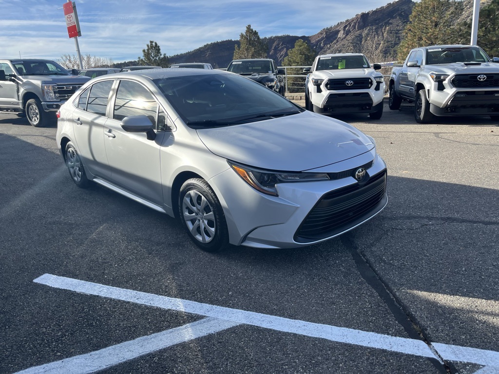2024 Toyota Corolla LE photo 4