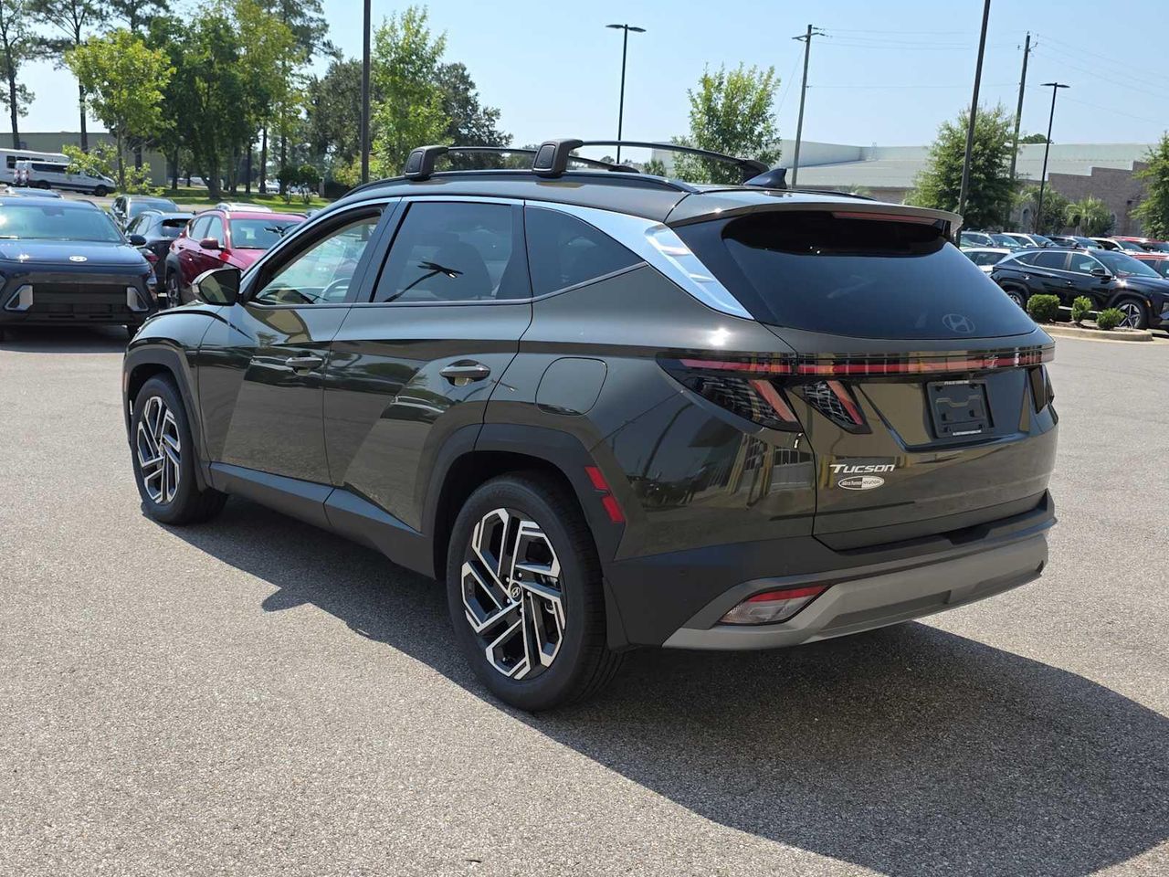 2025 Hyundai Tucson Limited photo 2