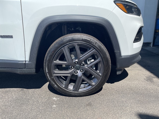 2025 Jeep Compass Limited photo 8