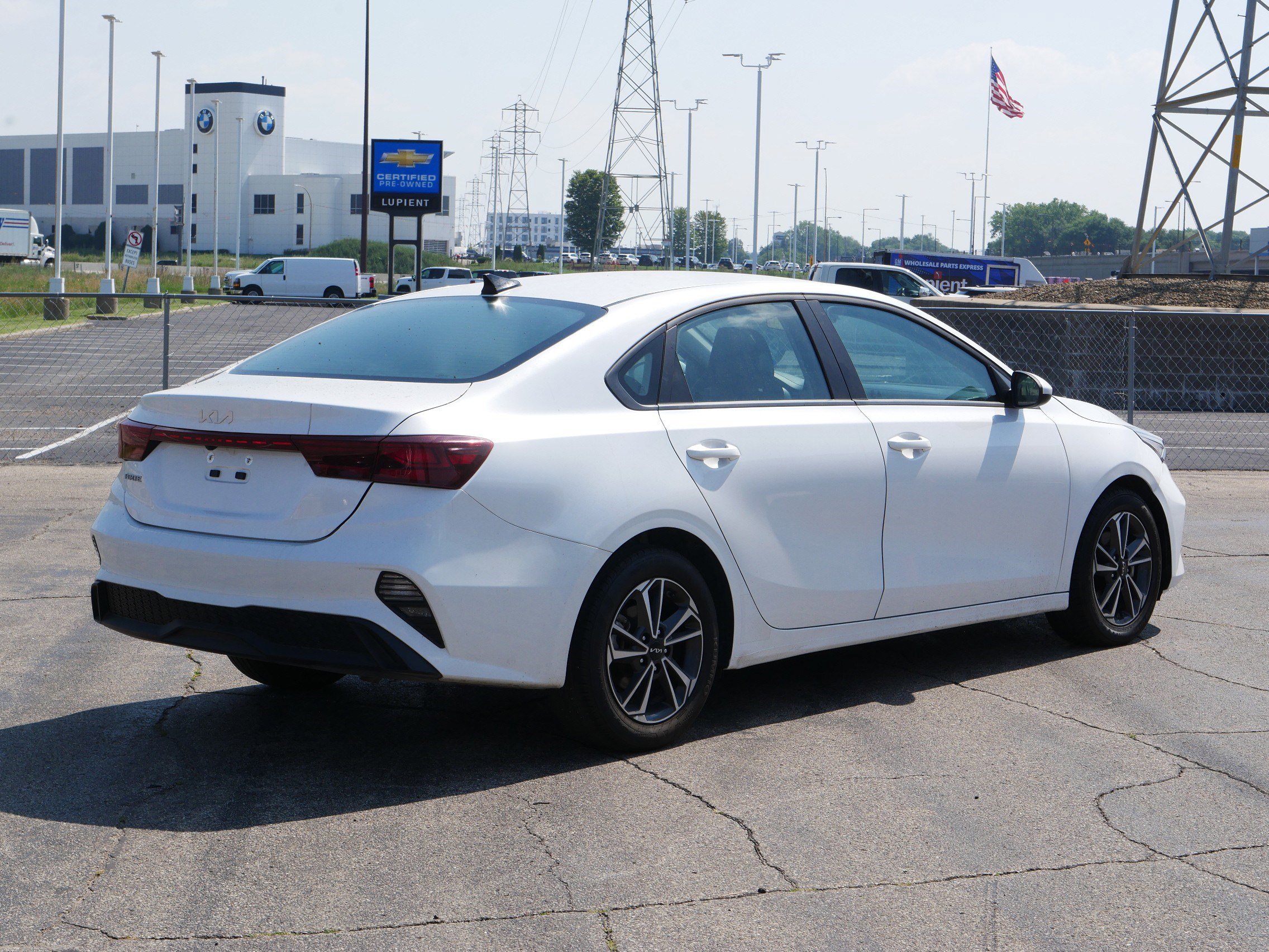 2024 Kia Forte LXS photo 4
