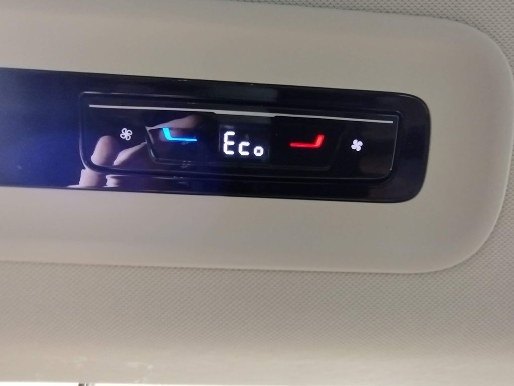 2025 Volkswagen ID. Buzz photo 26
