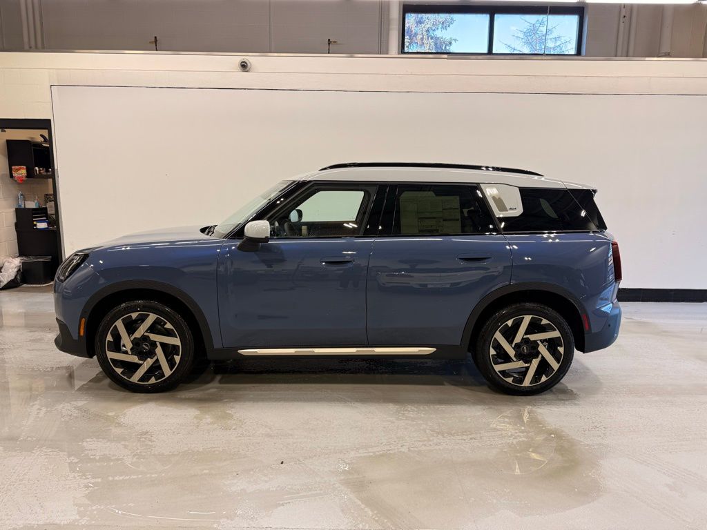 2026 Mini Countryman S ALL4 Iconic photo 2