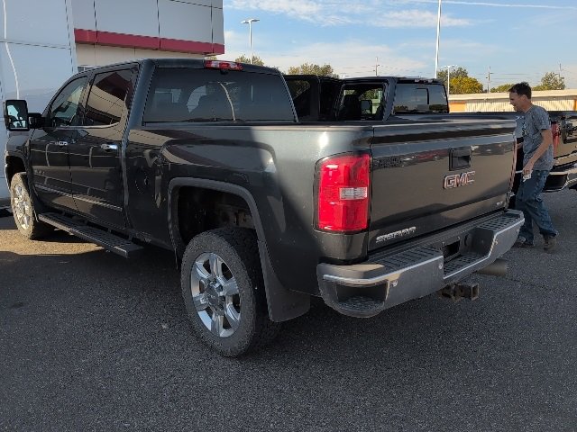 2017 Gmc Sierra 2500 HD SLT photo 2