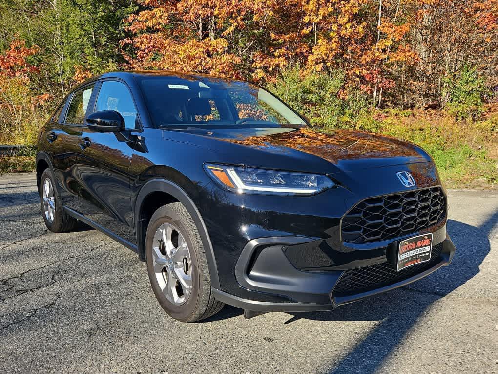 2025 Honda HR-V LX's photo