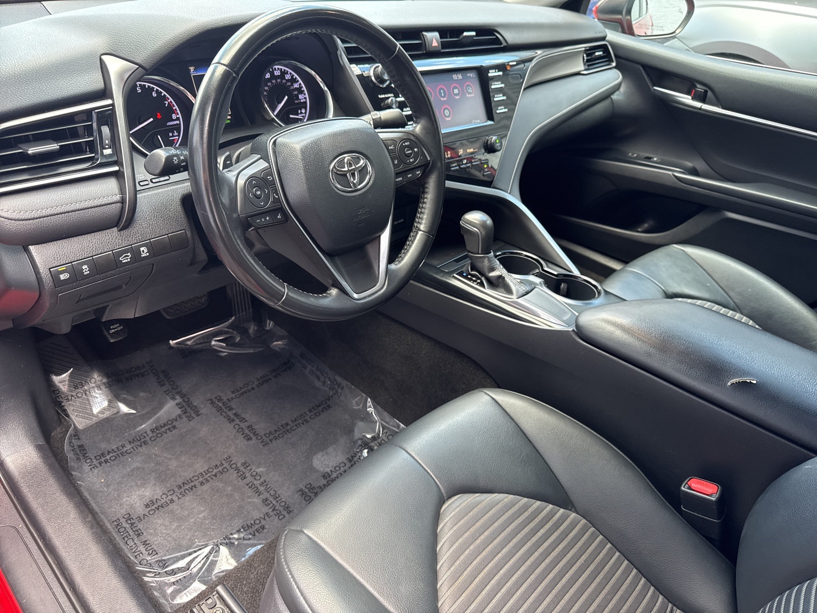 2019 Toyota Camry SE photo 8