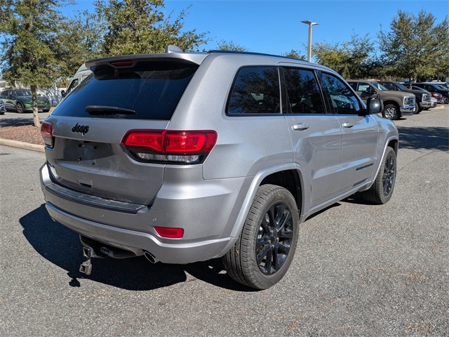 2019 Jeep Grand Cherokee Altitude photo 3