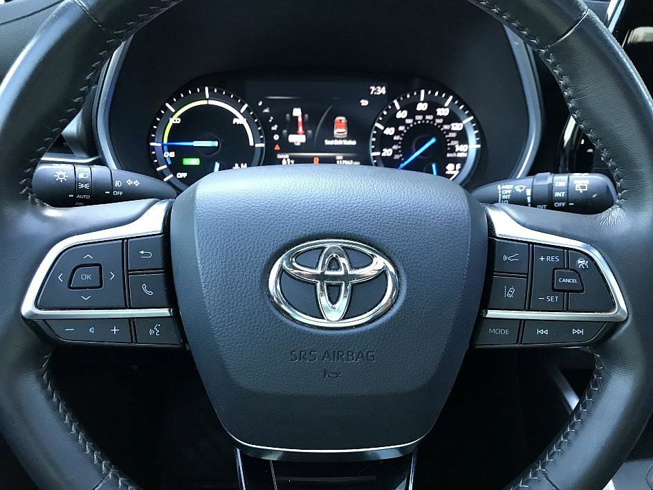 2020 Toyota Highlander Hybrid XLE photo 22