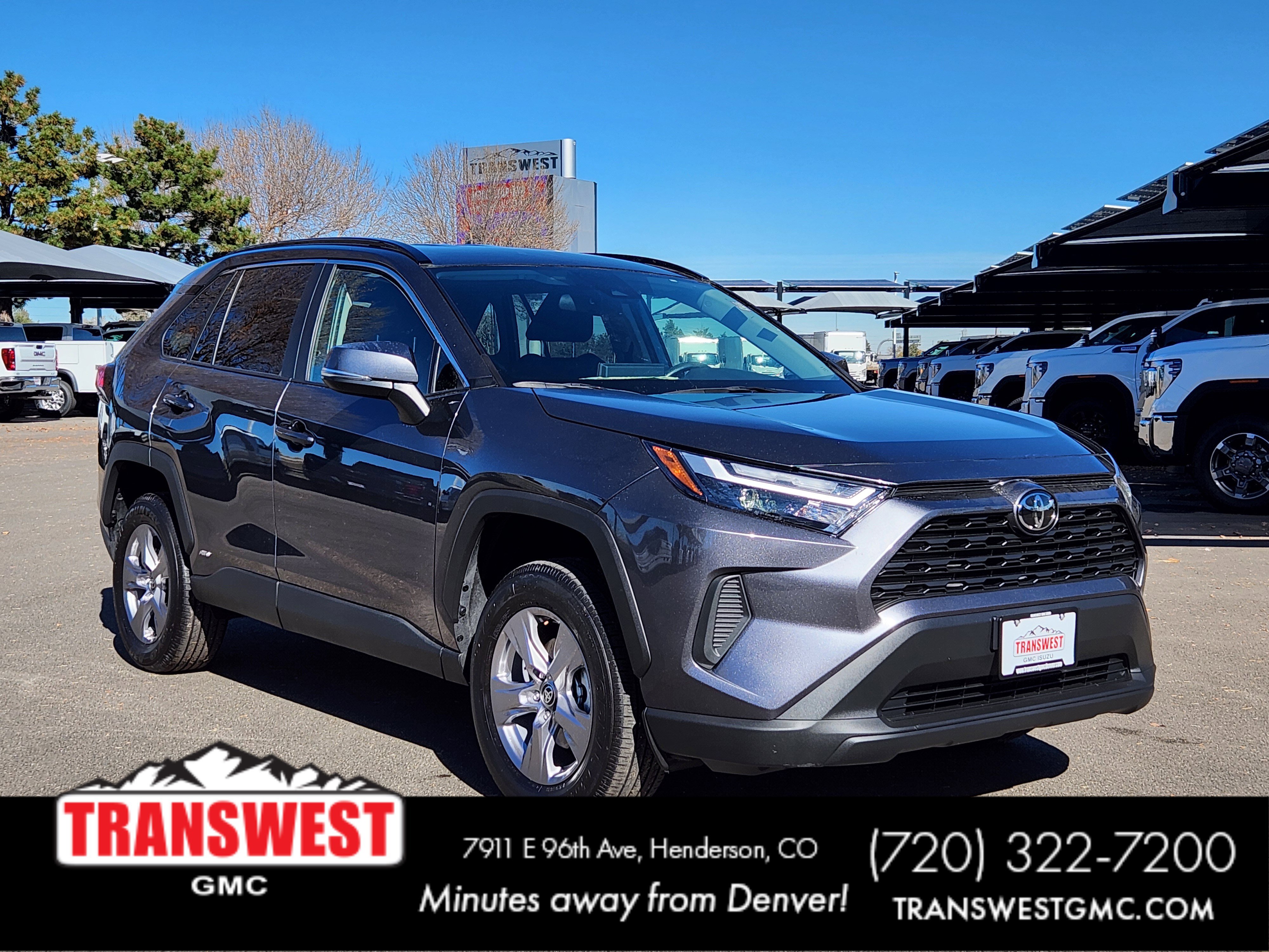 2025 Toyota RAV4 XLE's photo