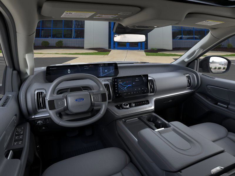 2025 Ford Expedition photo 9