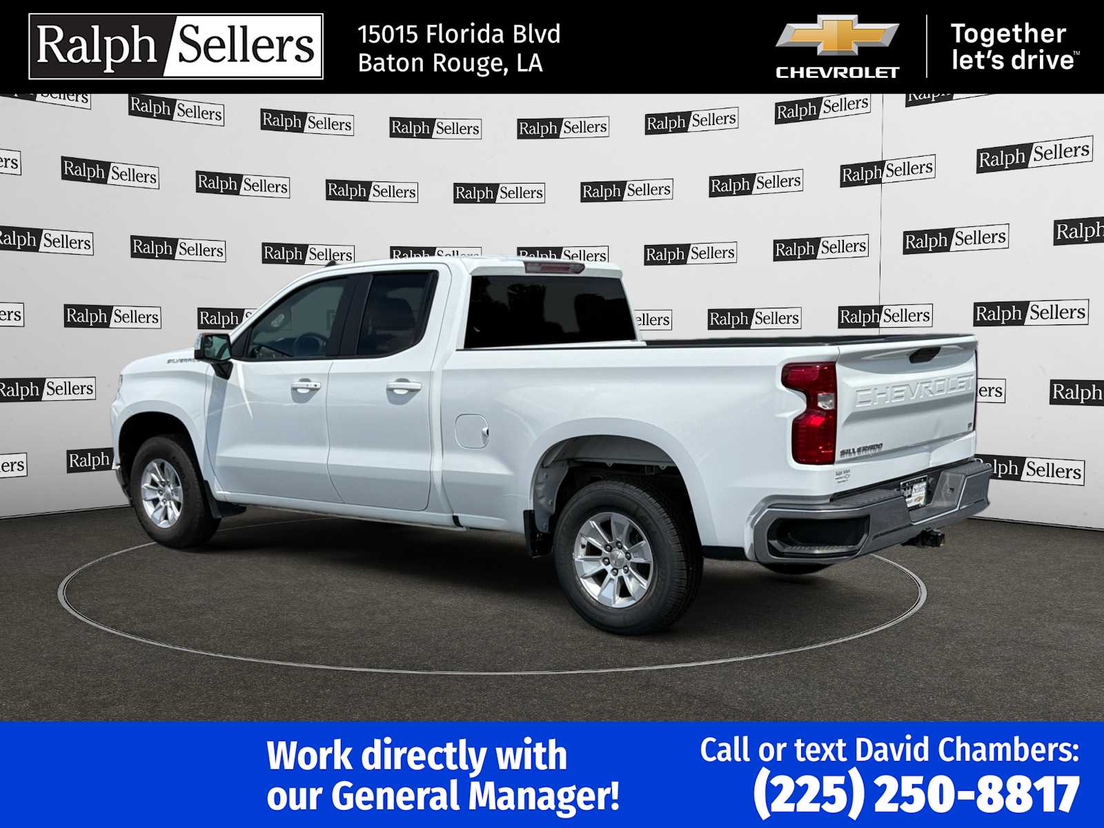 2021 Chevrolet Silverado 1500 LT photo 2