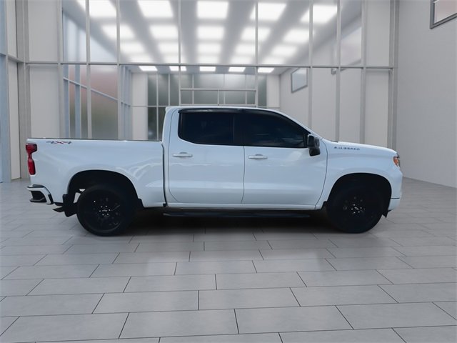 2023 Chevrolet Silverado 1500 RST photo 9
