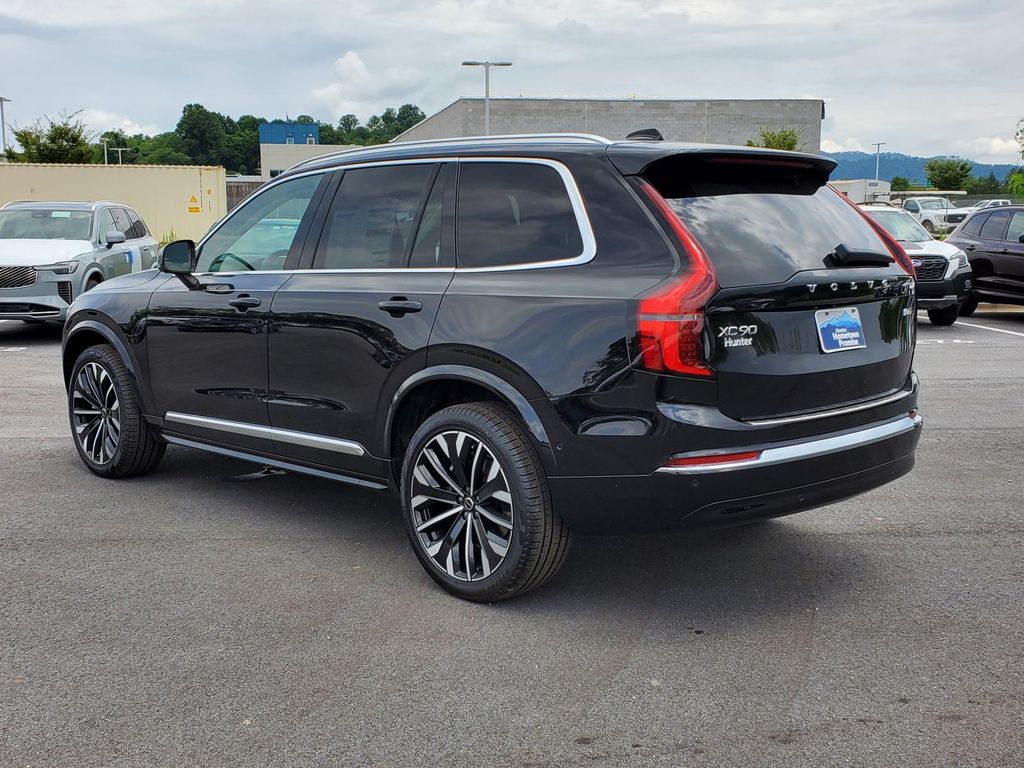 2026 Volvo XC90 AWD Plus photo 19