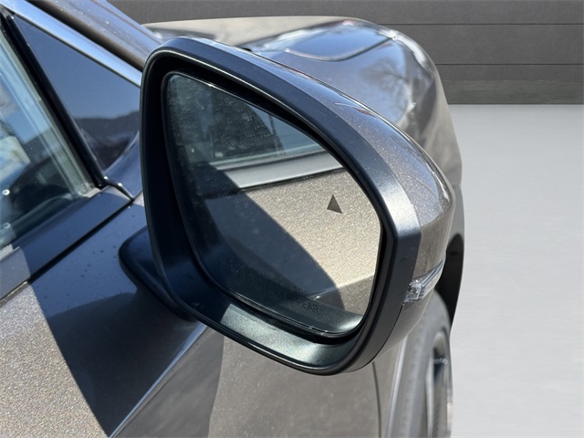 2025 Nissan Kicks SR photo 22
