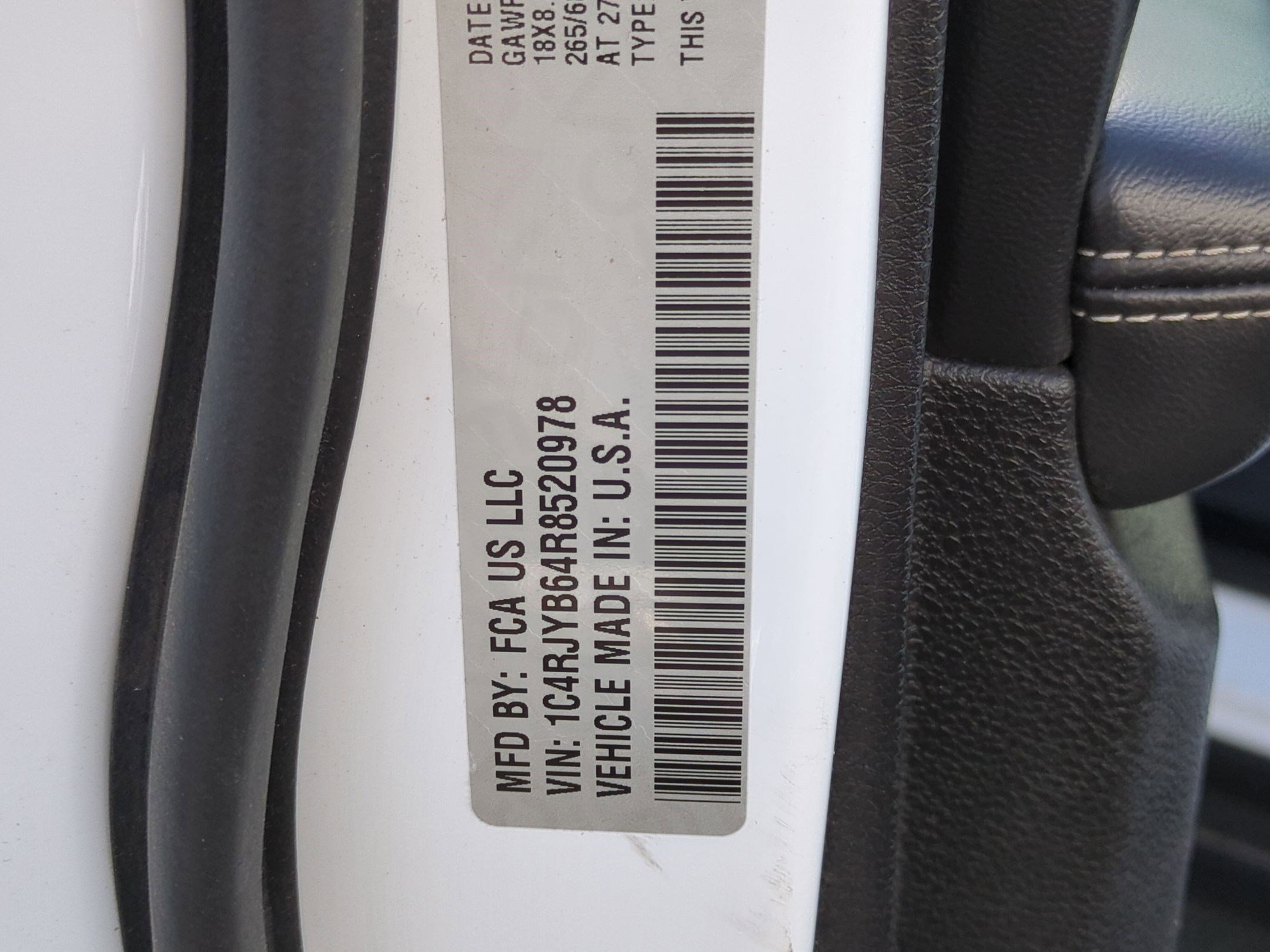 2024 Jeep Cherokee Limited 4xe photo 30