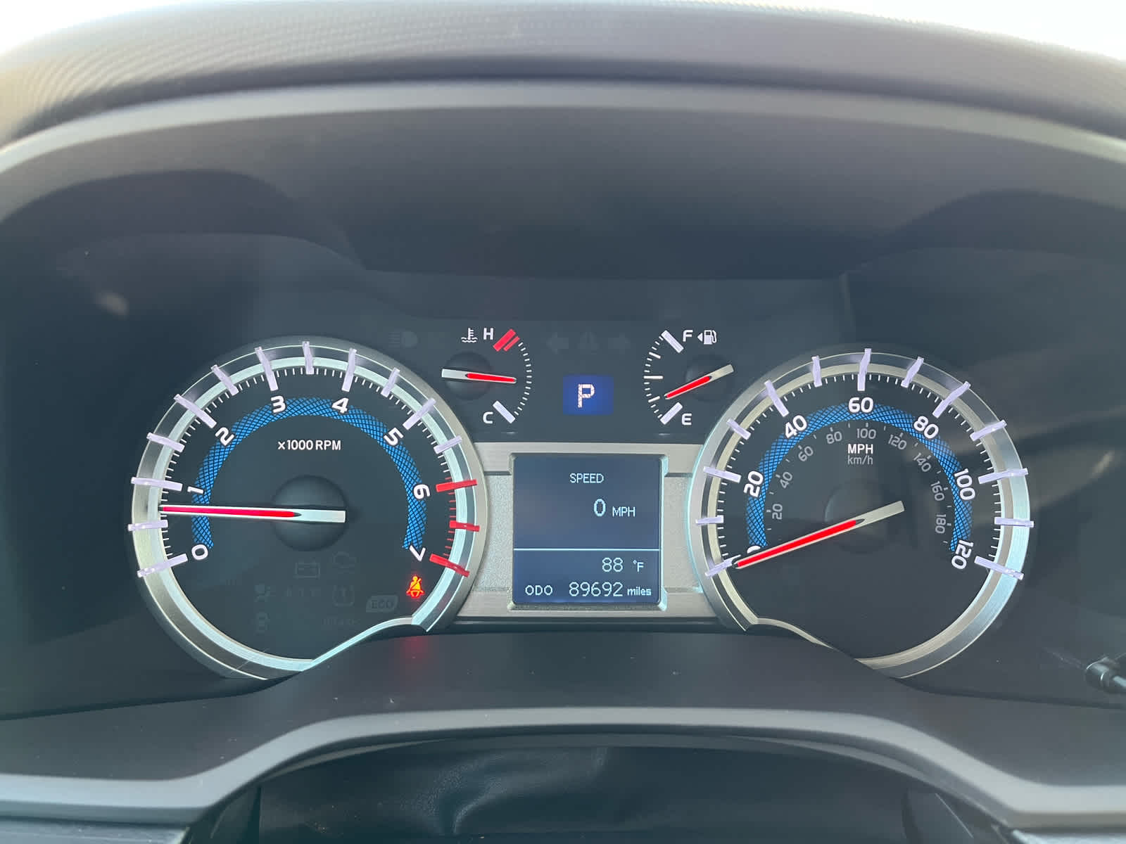 2016 Toyota 4Runner SR5 photo 25