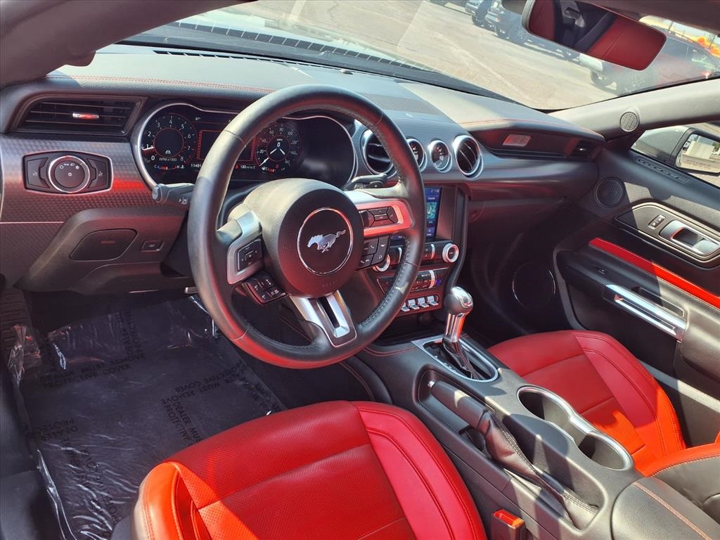 2023 Ford Mustang EcoBoost Premium photo 3