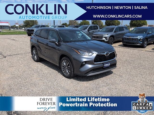 2021 Toyota Highlander Platinum's photo
