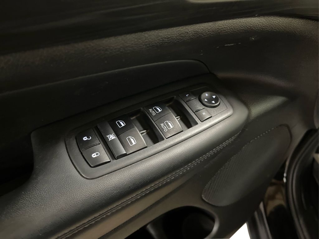 2020 Jeep Grand Cherokee Laredo E photo 16