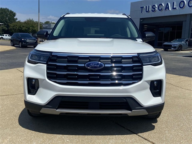 2025 Ford Explorer photo 5
