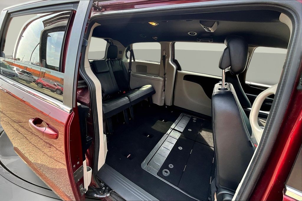 2019 Dodge Grand Caravan SXT photo 20