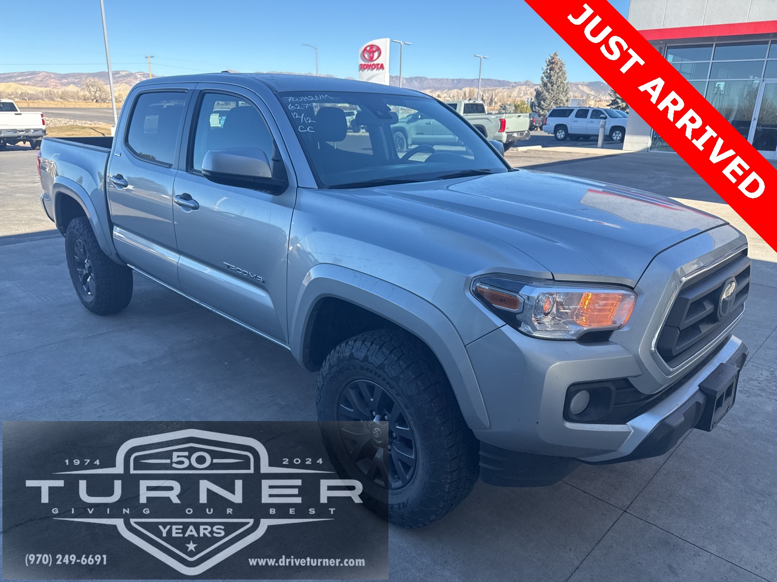 2023 Toyota Tacoma SR's photo