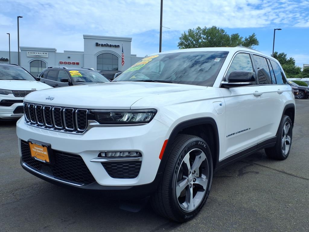 2023 Jeep Cherokee Base photo 7