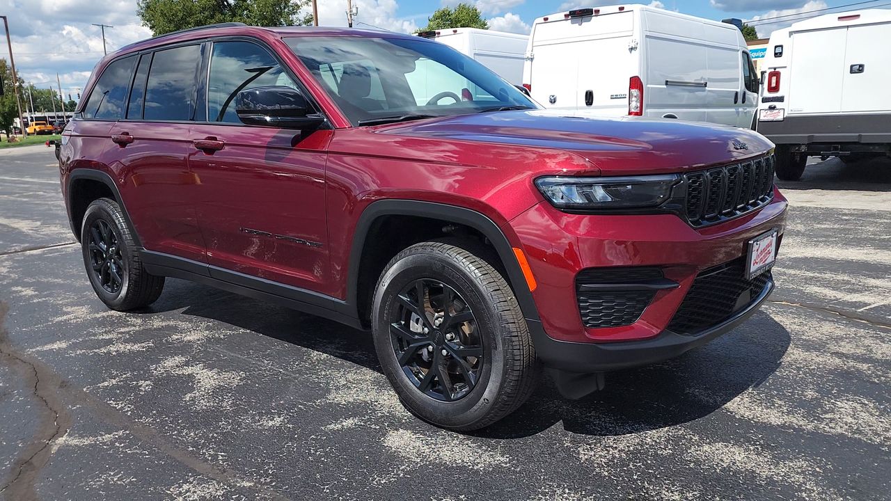 2024 Jeep Grand Cherokee Altitude X photo 2