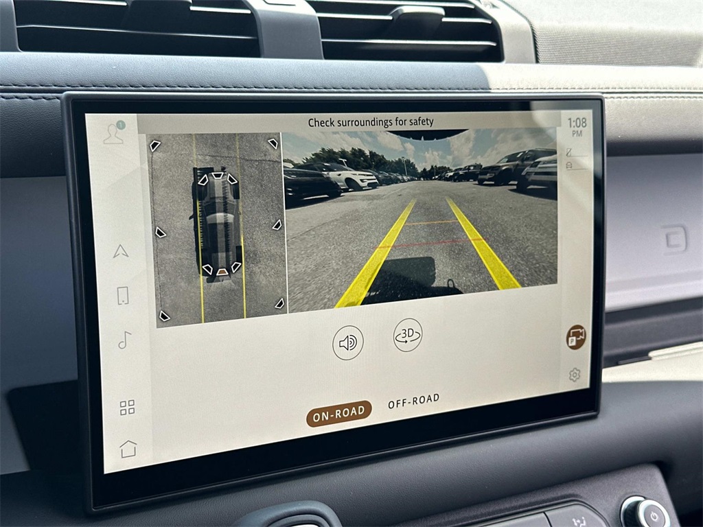 2025 Land Rover Defender 110 S photo 3