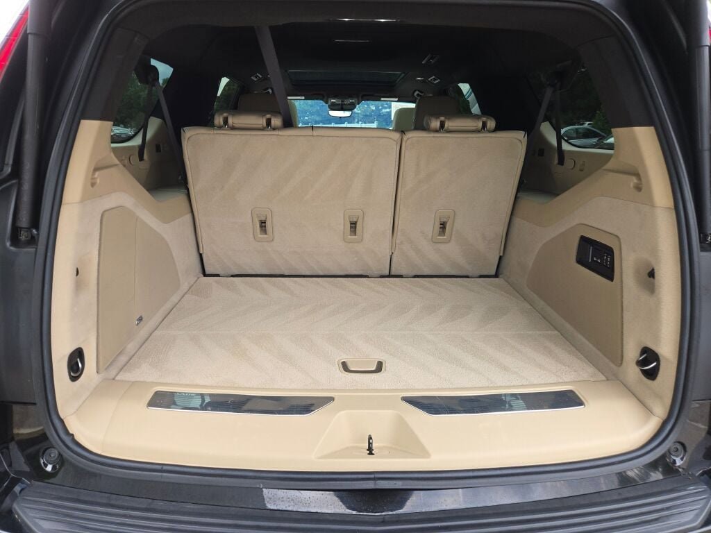 2021 Cadillac Escalade ESV Premium Luxury photo 16