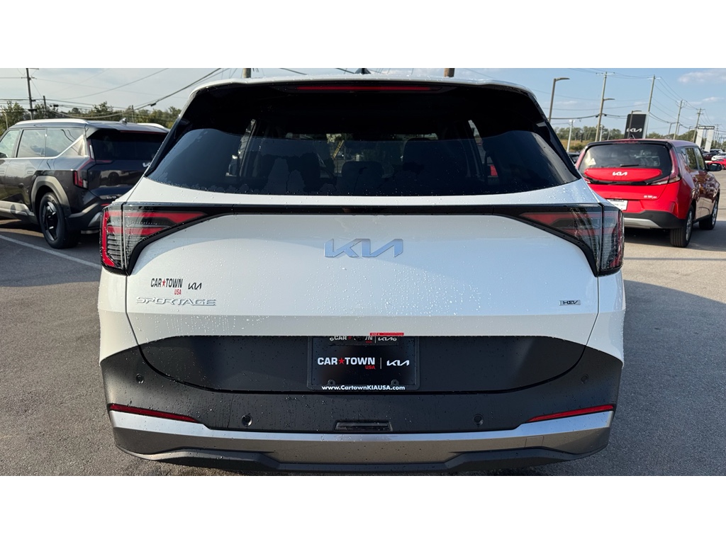 2026 Kia Sportage Hybrid LX photo 3