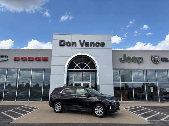 2023 Chevrolet Equinox LT's photo