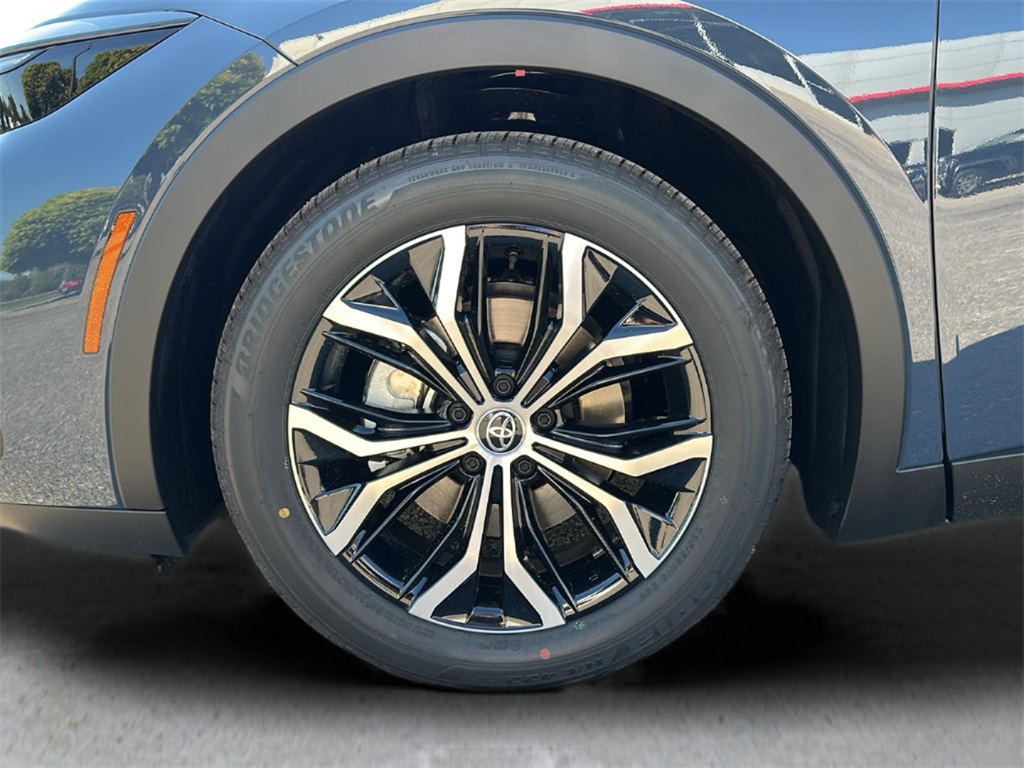 2026 Toyota Crown XLE photo 26