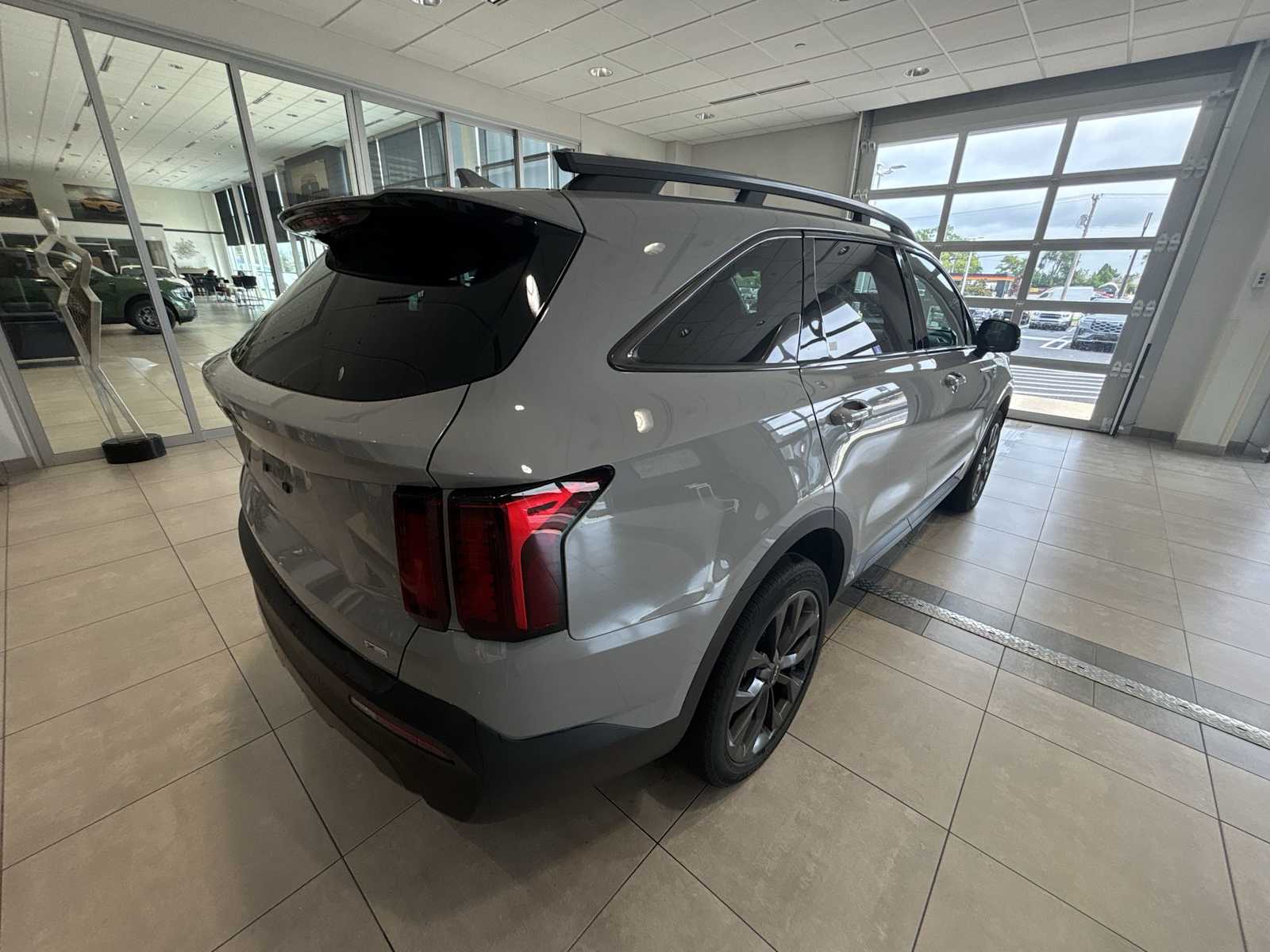 2023 Kia Sorento X-Line EX photo 3