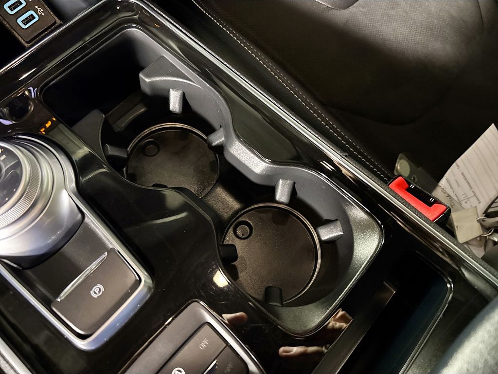 2020 Ford Edge ST photo 12