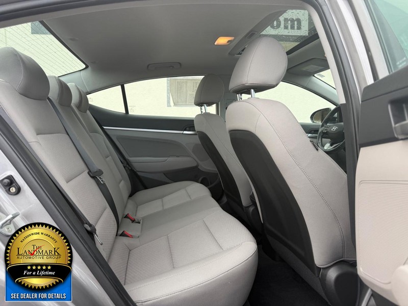 2020 Hyundai Elantra Value Edition photo 8