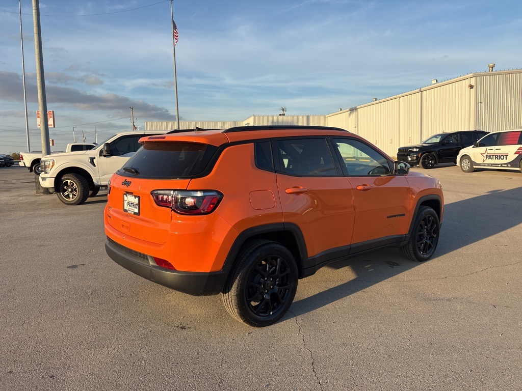 2026 Jeep Compass Latitude Altitude photo 3