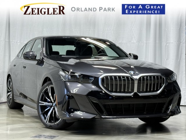 BMW5シリーズ　225/55R17×4 New 2026 BMW 5 Series 530i xDrive 4dr Car in West Chester